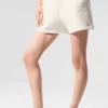 Pantalones cortos de sudadera Low Key — Marfil