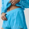 Pantalones cortos de talle medio Go Time — Azul celeste