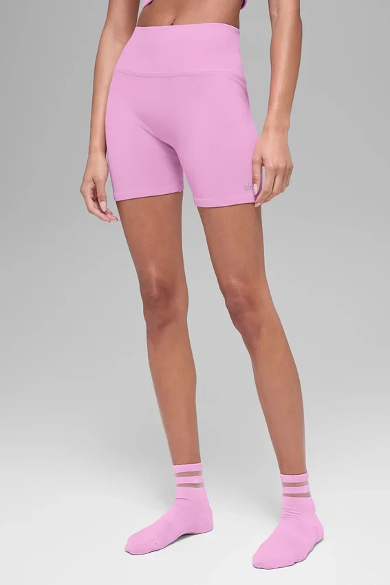 Pantalones cortos favoritos de 5" con tejido acanalado sin costuras - Rosa corazón de caramelo