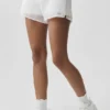 Pantalones cortos Go Time de talle medio - Blanco