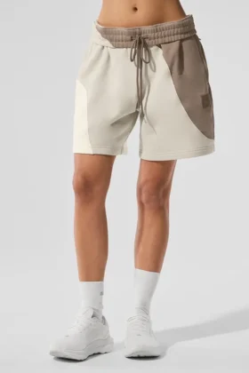 Pantalones cortos Make Waves de 7" - Marfil/Hueso/Grava