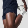 Pantalones cortos para correr Adapt de 5" - Azul marino