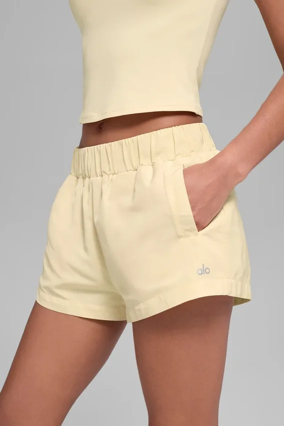 Pantalones cortos Socialite de cintura alta - Amarillo Candlelight