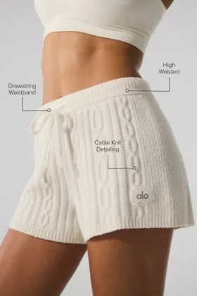 Pantalones cortos Winter Bliss de punto trenzado – Marfil