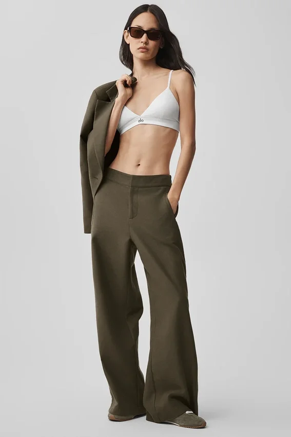 Pantalones Cosmopolitan de talle medio con botones a presión - Olive Tree