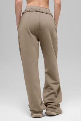 Pantalones de chándal Accolade de pierna recta – Grava