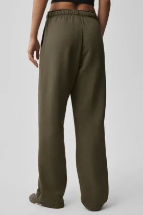 Pantalones de chándal Accolade de pierna recta – Olive Tree