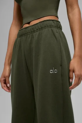 Pantalones de chándal Accolade de pierna recta – Verde oliva