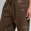 Pantalones de chándal de pierna recta con rayas finas - Rayas finas color espresso