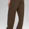 Pantalones de chándal de pierna recta con rayas finas - Rayas finas color espresso