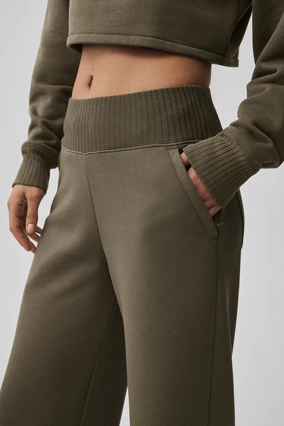 Pantalones de chándal Serenity de pierna ancha - Olive Tree