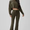 Pantalones de chándal Sway de corte acampanado - Olivo