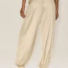Pantalones Radiance High-Waist en mezcla de seda - Beige arena