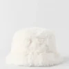 Sombrero tipo bucket de piel sintética Starstruck - Marfil