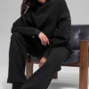 Sudadera con capucha a rayas finas - Rayas finas negras