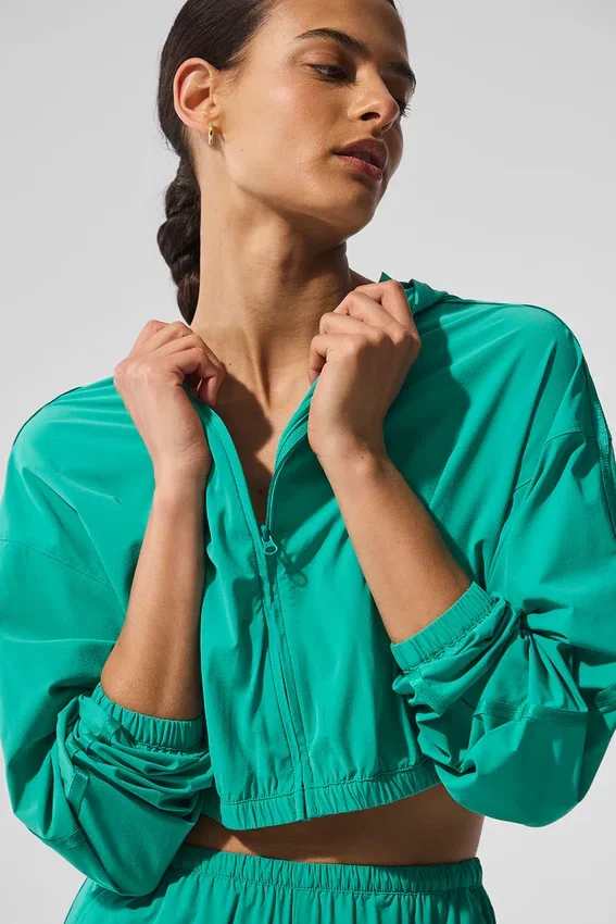 Sudadera con capucha corta y cremallera completa «Breezy» — Verde abeto