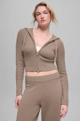 Sudadera con capucha Noble de lana y cachemira con canalé y cremallera completa - Chai Latte