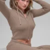 Sudadera con capucha Noble de lana y cachemira con canalé y cremallera completa - Chai Latte