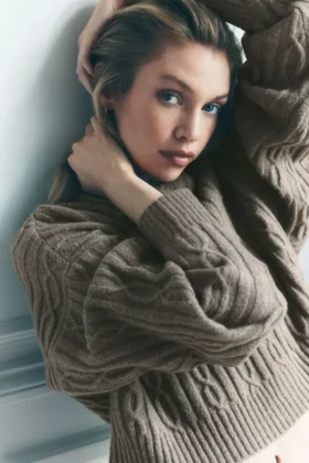 Sudadera con capucha Winter Bliss de punto trenzado - Cacao claro