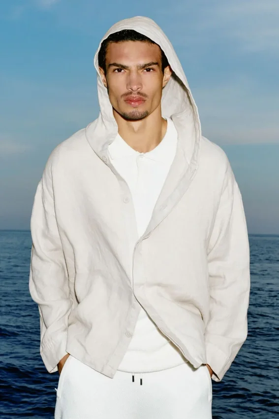 Sudadera con capucha y botones de Linen Days - Color hueso