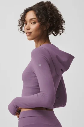 Sudadera con capucha y cremallera completa Sway – Plum Kiss