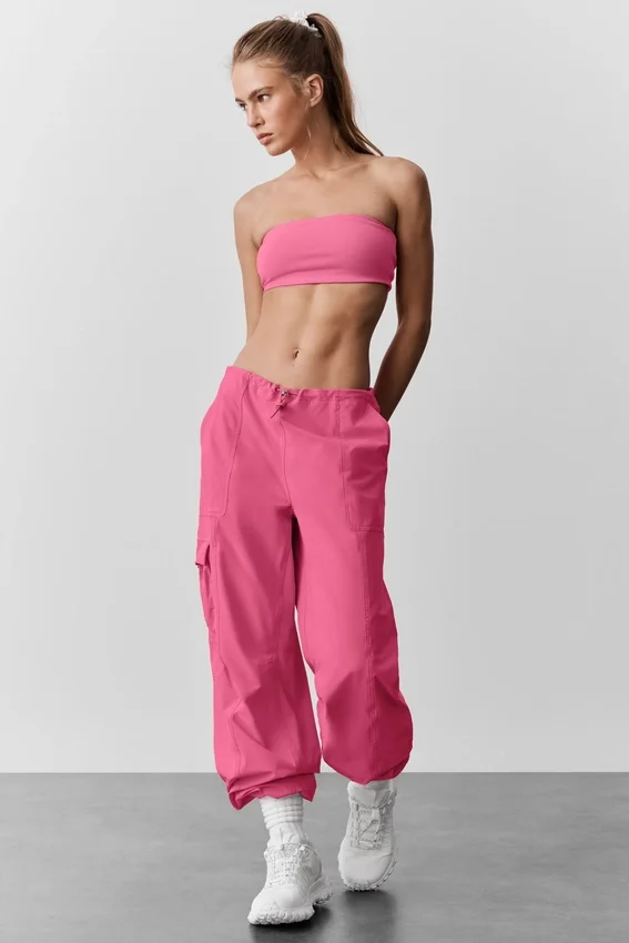 Pantalones cargo Megastar de talle bajo - Rosa Paraíso