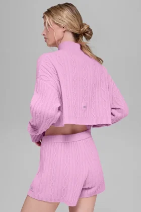 Suéter de cuello alto corto de punto trenzado Winter Bliss de manga larga – Candy Heart P