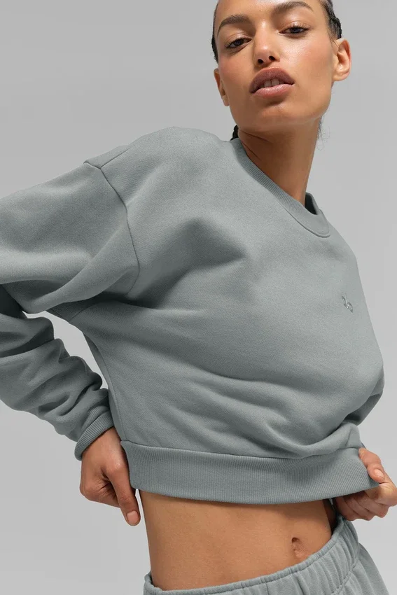 Suéter de cuello redondo Accolade corto - Gris lunar