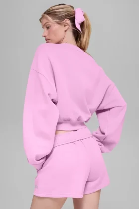 Suéter de cuello redondo Accolade corto – Rosa corazón de caramelo