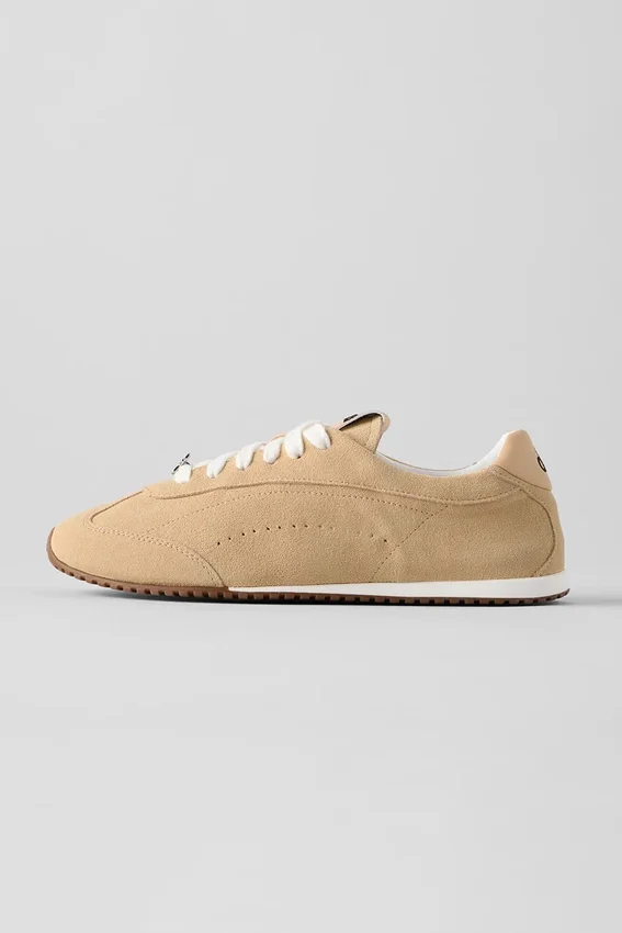 Zapatilla Alo Sunset + Jisoo - Crema caramelo